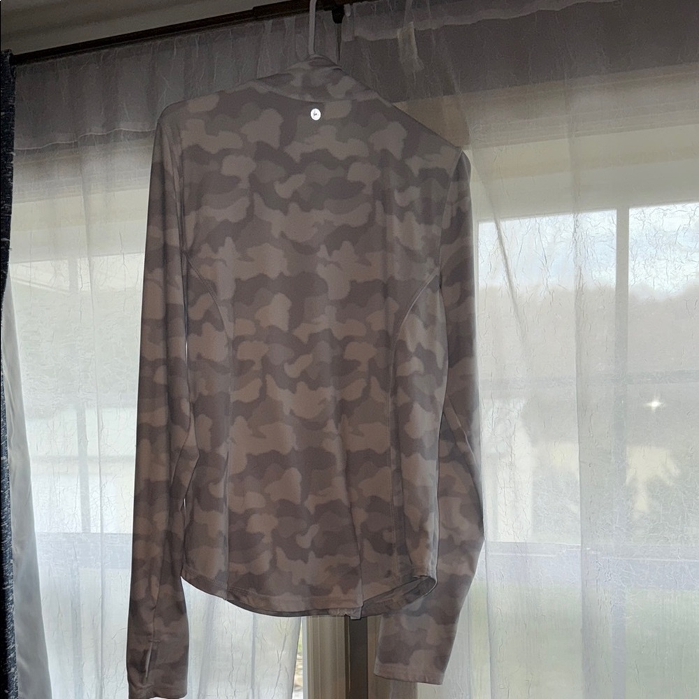 90 Degree by Reflex White and Gray Jacket - Picture 3 of 3